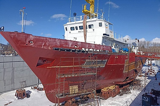 В архангельском доке загорелось судно "Сиверко", которое стоит на ремонте