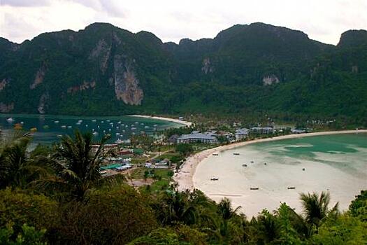 Массовый туризм привел к нехватке пресной воды на островах Пхи Пхи