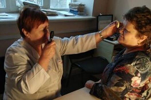 Евгений Ковалев помог жителям Краснопартизанского района получить медпомощь