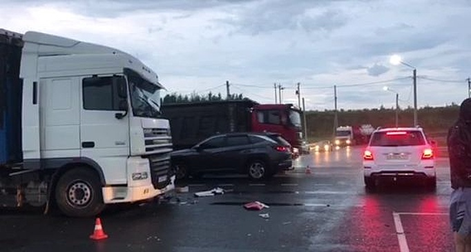 На Кубани из-за аварии погибли три человека, ещё три пострадали