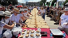 Троицк вошел в Книгу рекордов России с самым большим вишневым пирогом