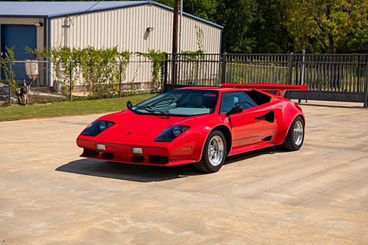 На аукционе Mecum появился редкий 2001 Predator Custom Coupe