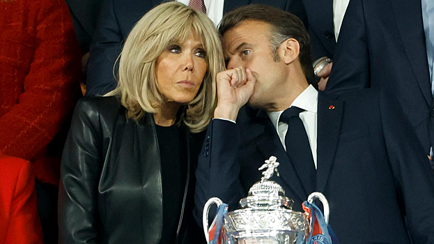 Президент Франции Эмманюэль Макрон объяснил, почему прилюдно получил пощёчину от жены