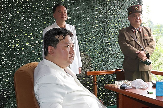 Ким Чен Ын пообещал увеличить ядерный потенциал КНДР после наблюдения за запуском новой МБР