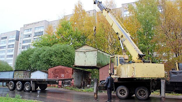 Порядка 150 незаконных гаражей убрали за лето вблизи школ и детских садов в Вологде