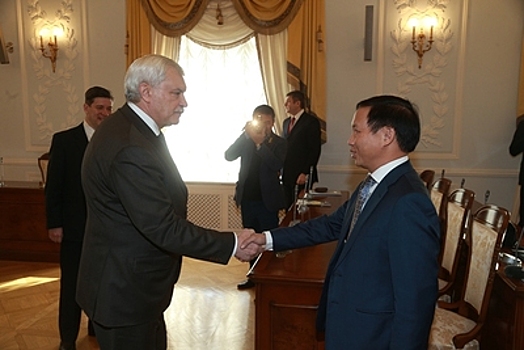 Полтавченко провёл встречу с послом Вьетнама