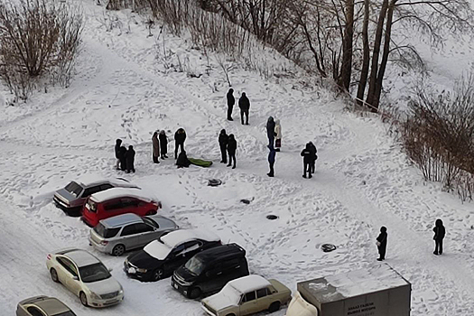 Найдено тело провалившегося под лед ребенка в Первомайском районе Новосибирска