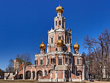 На раздевшуюся у московского храма модель завели уголовное дело