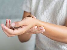 Покалывания в запястье у женщины оказались признаком неизлечимой опухоли