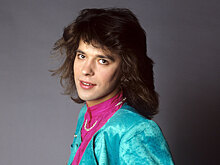 Диеты, водка или детская травма: что убило секс-символа 90-х Женю Белоусова