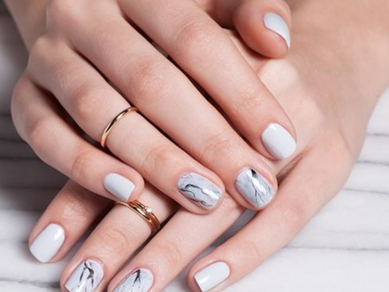 Маникюр на квадратные ногти. Ногти минимализм. Маникюр красивый повседневный. Идеи для маникюра средние. Дизайнерские ногти.