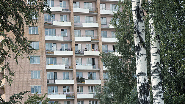 Россиян будут штрафовать за обшивку сайдингом или остекление балкона