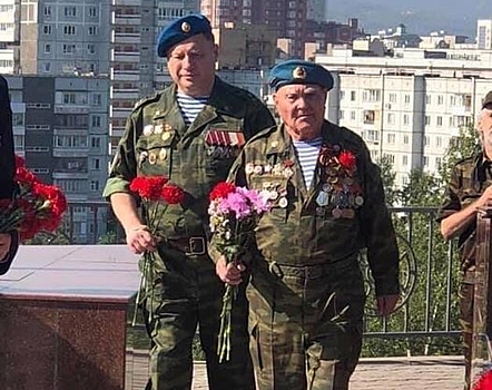 В Красноярске умер старейший десантник России