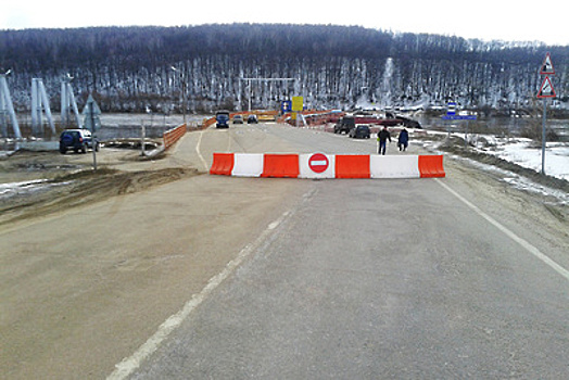 В Подмосковье убрали понтонный мост из-за паводка