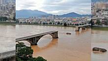 На юге Китая две машины упали в реку из-за обрушения моста