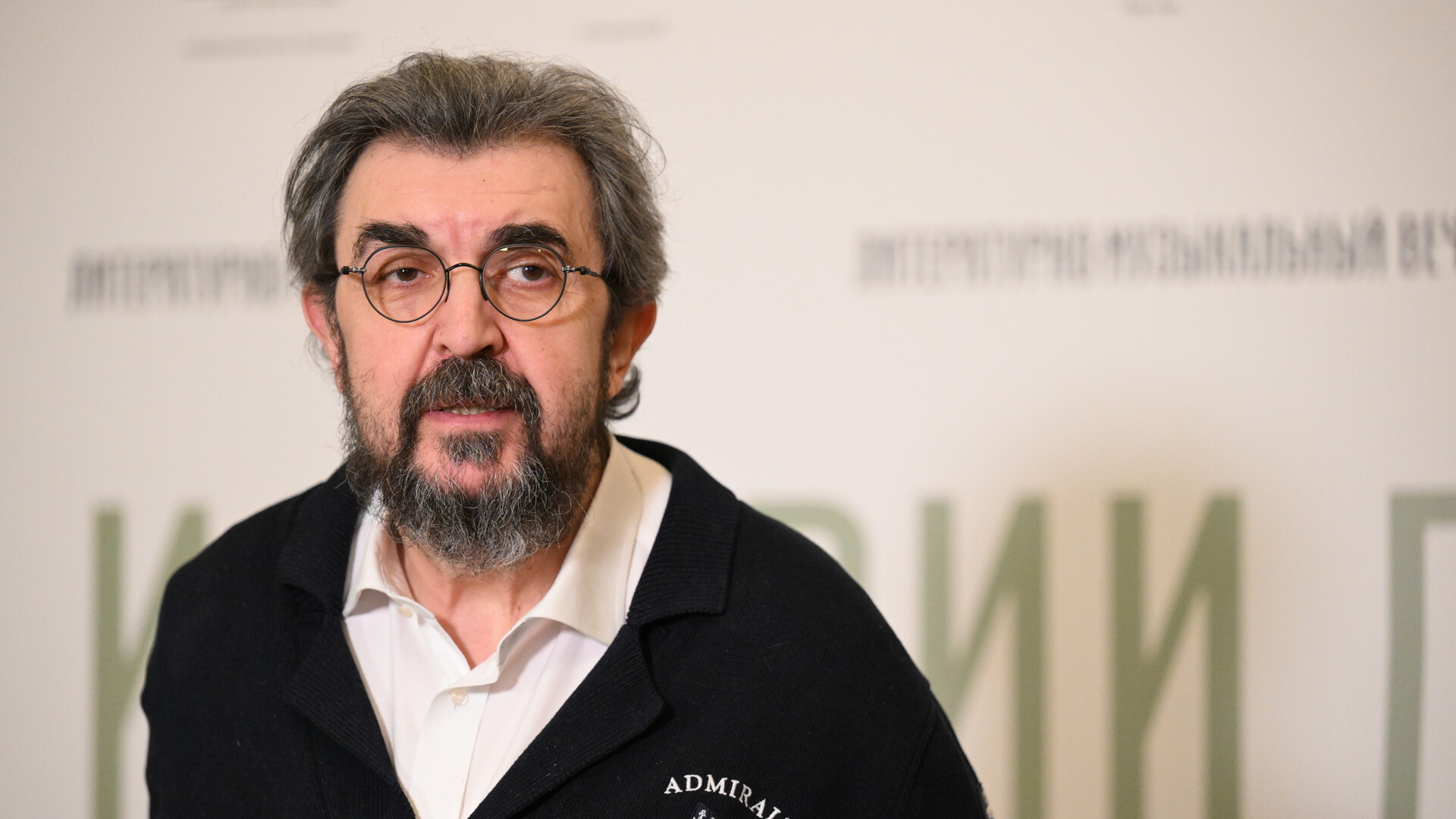 Человек-жизнь: в Школе-студии МХАТ отреагировали на смерть Золотовицкого