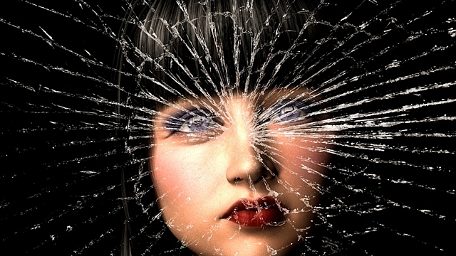 Церковные свечи и «Отче Наш»: как снять порчу самостоятельно