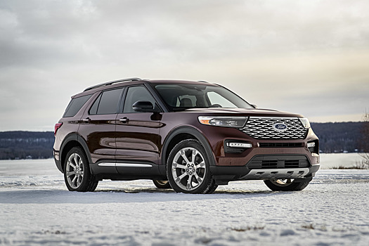 Новый Ford Explorer: заднеприводная платформа и вертикальный планшет