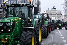 В Баварии фермеры вывели на дороги 8500 тракторов в рамках протестной акции