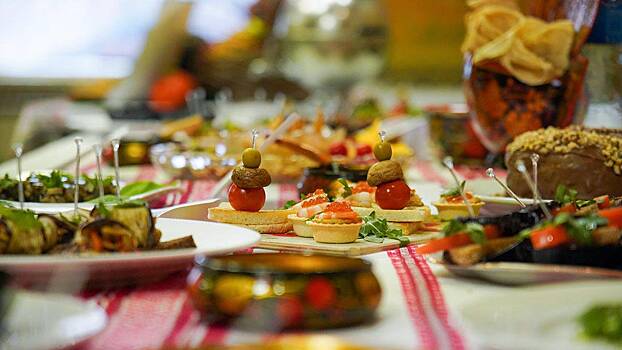 От великого до смешного: киноменю фестиваля «Ешь! Смотри! Люби!»