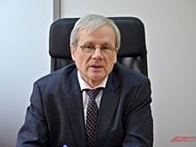 Охлопков намерен «уволить» депутата с французским счетом