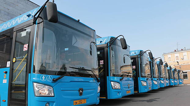 Москва подарила Архангельску тридцать низкопольных автобусов