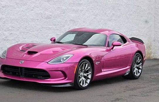 Dodge Viper в редком розовом металлике продаётся за $ 155 000