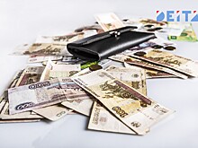 Ставки скоро упадут ниже 20% — россиян призвали нести деньги в банки