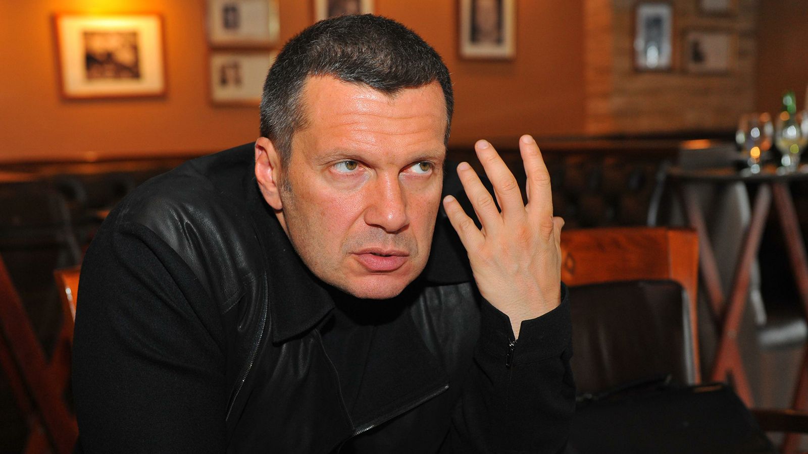Ведущий Соловьев признался, что не понимает целей нахождения матери Собчак в Совфеде РФ