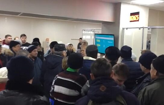 Успеть до 1 июля: на Урале водители устроили бунт из-за водительских прав