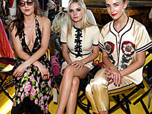 Как выглядят сестры: Дакота Джонсон, Стелла Бандерас и Грейс Джонсон на показе Gucci