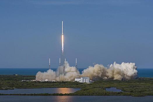 Falcon 9 одним стартом запустит семь спутников