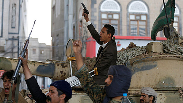 Хуситы "уронили" ракету на жилой район возле столицы Йемена
