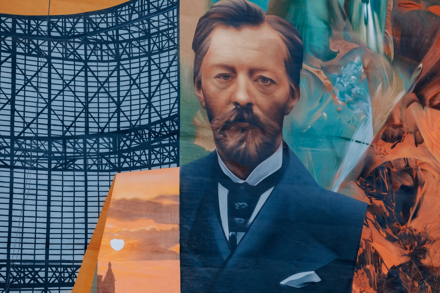 В Нижнем Новгороде открыли мурал в честь инженера Владимира Шухова