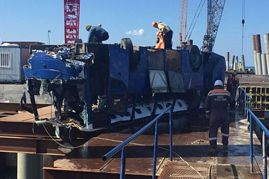 В больницах остаются 19 человек из упавшего в море автобуса
