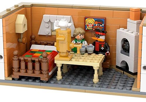 Петербургский художник создал LEGO по мотивам «Деревни дураков»