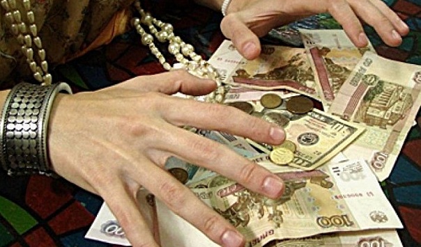 Гадалку-мошенницу из Волжского осудили на 2 года за вымогательство 460 тысяч