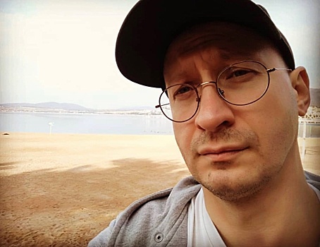 «Когда семью кормить нечем, не до принципов»: звезда «Ранеток» устроился работать в такси