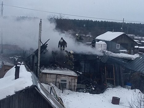 МЧС Удмуртии: взрыва газовых баллонов при пожаре в Восточном поселке Ижевска не было