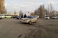 В ДТП на Московском проспекте в Ярославле авто развалилось на части (видео)