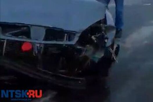 Под Новотроицком водитель врезался в отбойник