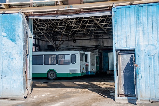 Водителей и кондукторов самарских автобусов начали переводить в «Самараавтогаз»