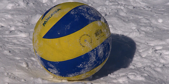Снежный спорт: в Армении стартовал чемпионат по зимнему волейболу