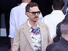 «Будто его одела мать». Внешний вид 48-летнего Камбербэтча удивил фанатов