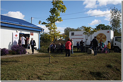 Волонтеры-медики поддержали всероссийскую акцию «Добро — в село!»