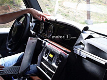 В Сети опубликованы шпионские фото салона нового «Гелендвагена» от AMG