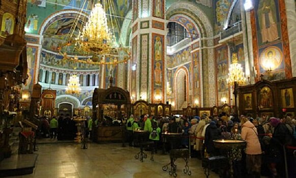 За три дня к мощам святителя Луки приложились 24 тысячи нижегородцев