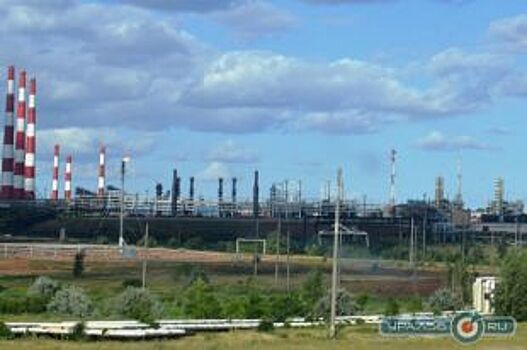 Денис Паслер предложил газовикам производить полиэтилен на гелиевом заводе