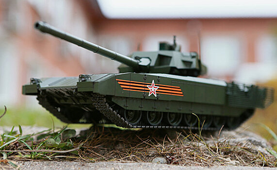 Новый русский танк с унитазом на борту