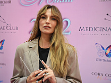 Певица Саша Савельева забрала сына у актера Кирилла Сафонова и вернулась в РФ